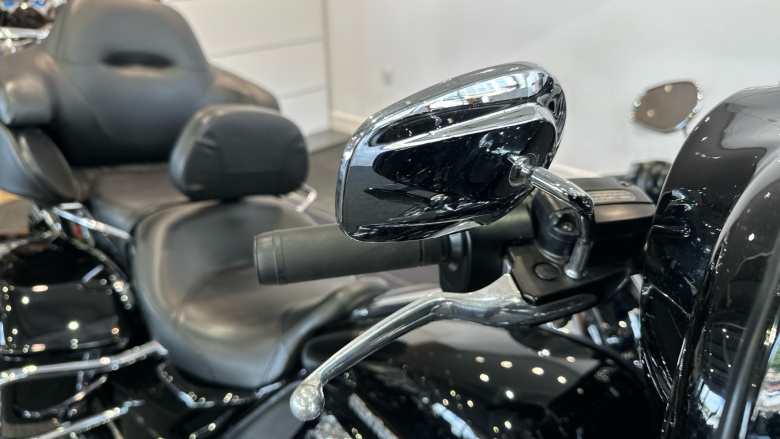 Harley-Davidson Touring Electra Glide FLHTK Vivid Black (21MY)